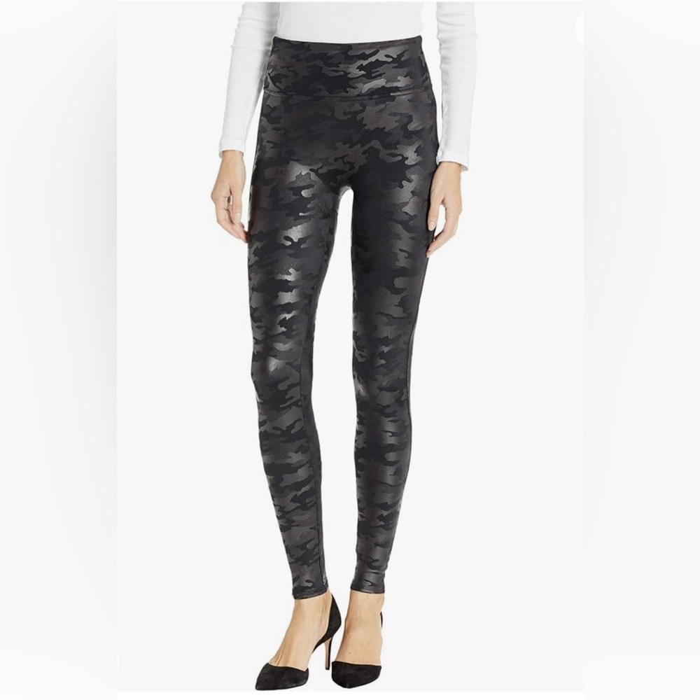 SPANX faux leather CAMO legging XL - Picture 3 of 7